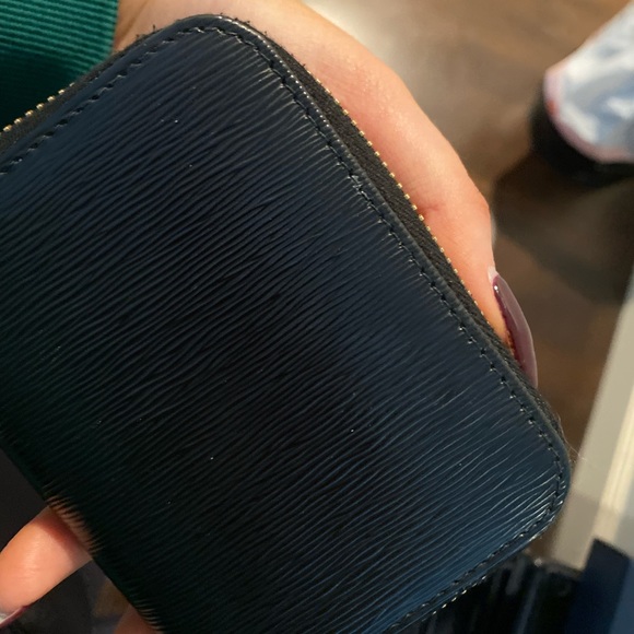 Authentic Black Mini Prada leather zip-around wallet - Picture 6 of 6